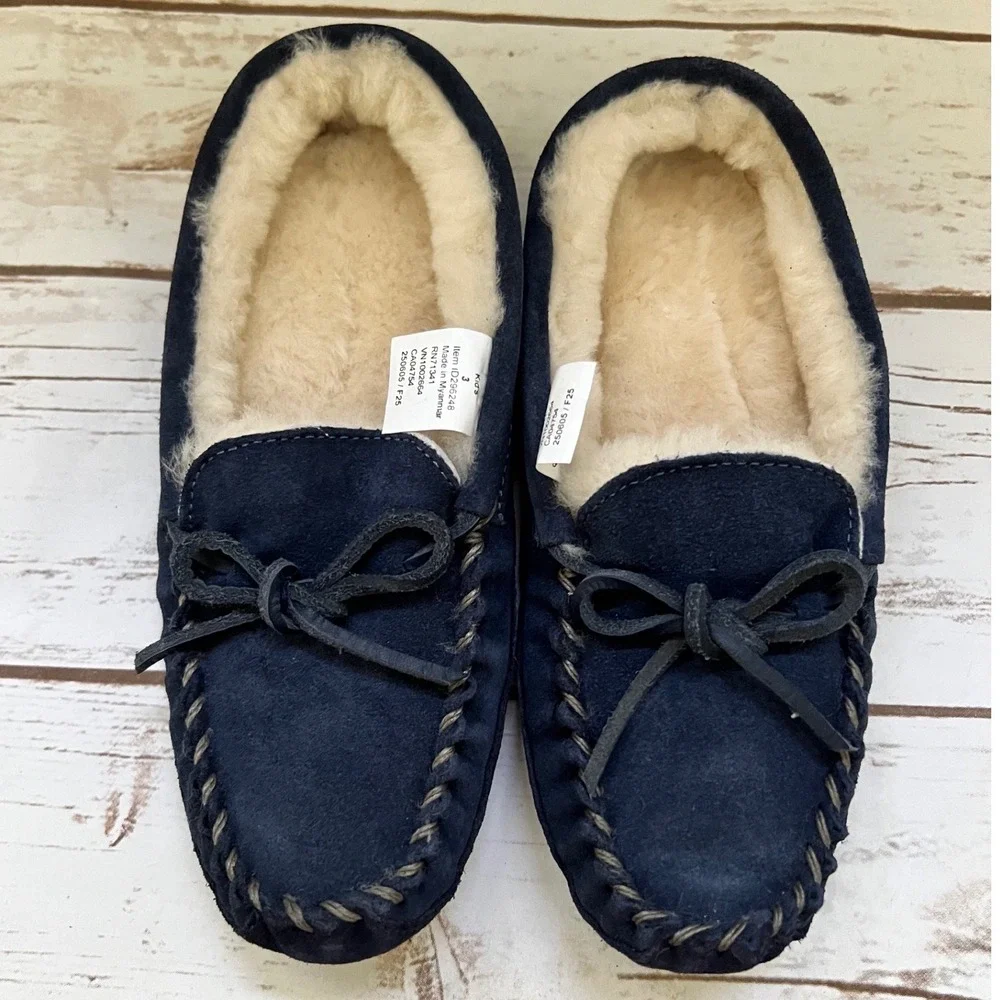 L.L.Bean NWOT Wicked Good Moccasin Slippers Navy Suede Shearling Kids Size 3